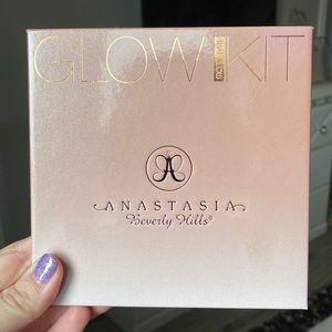 Anastasia Beverly Hills That Glow Kit